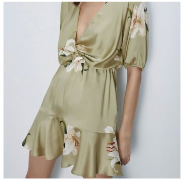 NWT Zara Print Dress with Knot - Picture 4 of 9